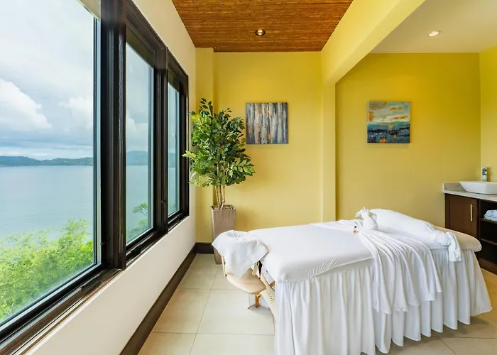 360 Splendor 308a-ocean View 2 Br -breakfast Included! Playa Flamingo